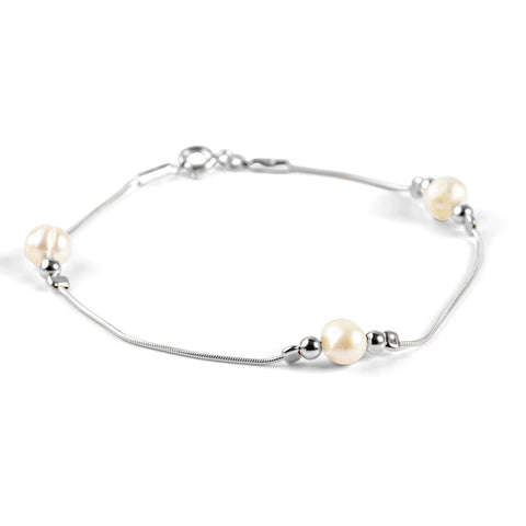 Bead Bracelet in Silver and White Pearl