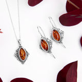 Vintage Style Necklace in Silver and Amber