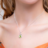 Leaf Motif Necklace in Silver and Peridot