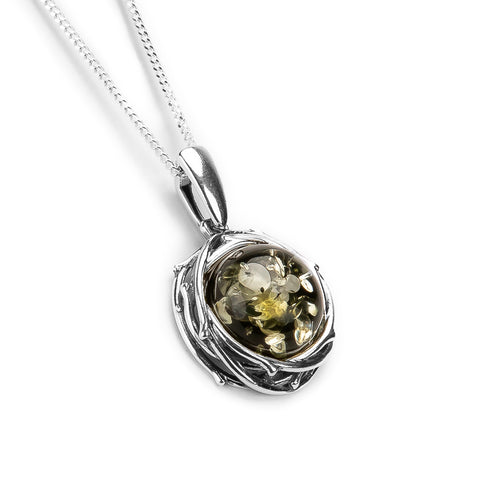 Rope Edge Round Necklace in Silver & Green Amber