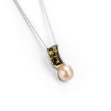 Curved Pearl Necklace in Silver and Green Amber