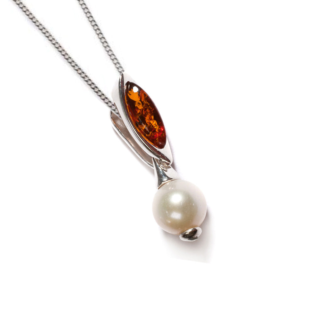 Marquise Pearl Necklace Amber
