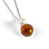 Round Pearl Necklace in Silver and Green Amber