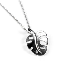 Split Leaf Palm Necklace in Silver