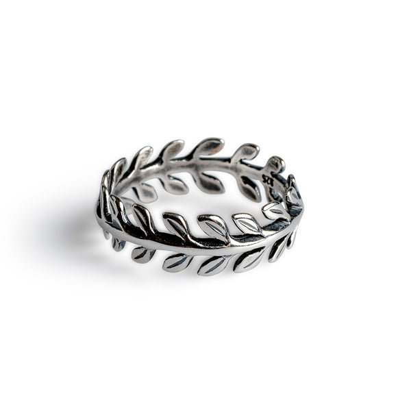Royal Fern Leaf Ring in Silver
